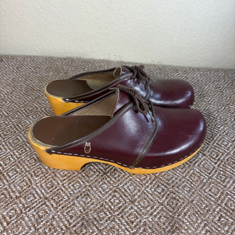 Sandgrens Swedish Clogs Sz 39 AUDUBON Dark Red Pull Up Wood LEATHER Boho Grunge
